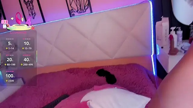 veronica hill  online show from November 2025 07:13:02 AM