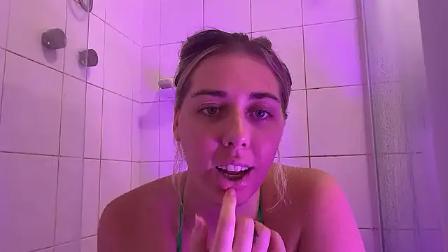 louiseberkeley online show from January 2026 11:34:02 AM