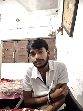 yashuuuu021 online show from October 2025 06:27:02 PM