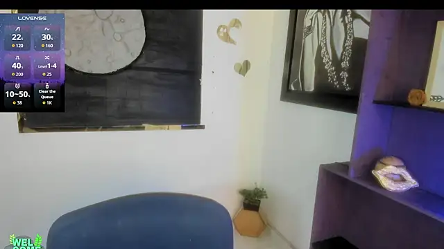 Roxannelorence  online show from November 2025 03:23:01 PM