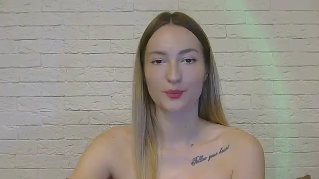 Snapshot of Alice_Sweet_01 chatting on November 2025 02:43:02 PM Alice Sweet 01 online show from November 2025 02:43:02 PM