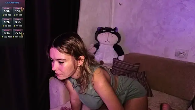 Snapshot of DemonaCast chatting on October 2025 07:45:01 PM DemonaCast online show from October 2025 07:45:01 PM