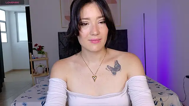 Eliih 01 online show from October 2025 09:48:01 PM