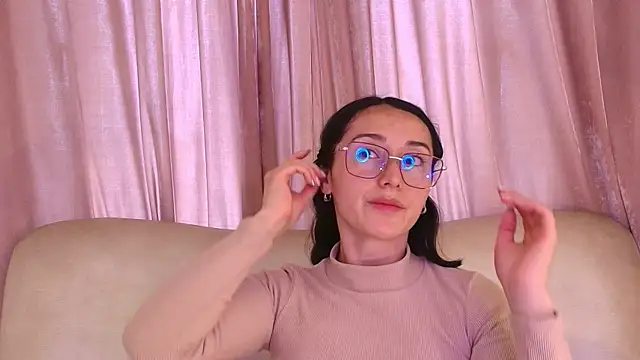 Snapshot of Ginevra_esposito chatting on April 2026 12:32:02 PM Ginevra esposito online show from April 2026 12:32:02 PM