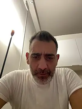 Snapshot of Skizzo6980 chatting on February 2026 02:08:02 AM Skizzo6980 online show from February 2026 02:08:02 AM