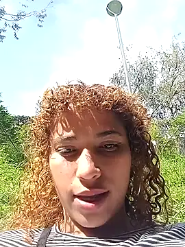 Snapshot of Vikyvoyeur chatting on November 2025 07:14:02 PM Vikyvoyeur online show from November 2025 07:14:02 PM