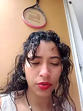 Vikyvoyeur online show from April 2026 06:20:01 PM