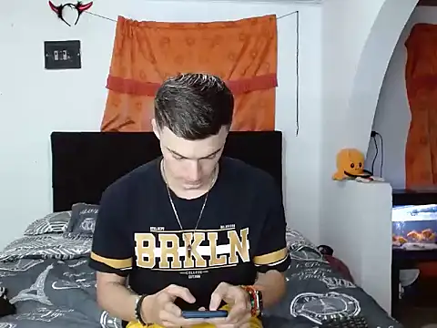 Ken bigcock77 online show from October 2025 01:11:01 AM