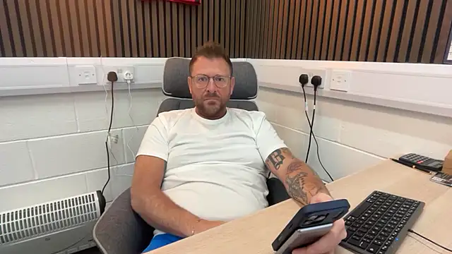 bilf1978 online show from March 2026 09:24:02 AM