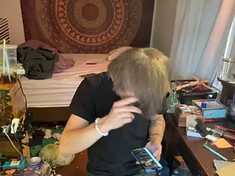 XanderOzzz online show from November 2025 02:06:01 PM