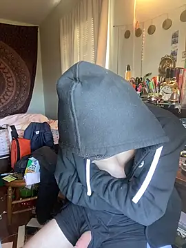 XanderOzzz online show from November 2025 03:36:02 PM