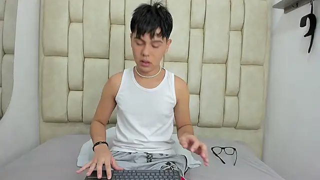 Snapshot of Felipe_Cold chatting on September 2025 02:11:01 AM Felipe Cold online show from September 2025 02:11:01 AM