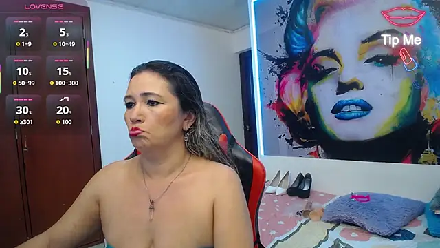 Snapshot of noelia_milf19 chatting on July 2026 01:52:01 AM noelia milf19 online show from July 2026 01:52:01 AM