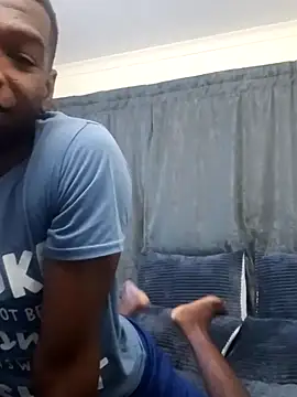 Snapshot of TmanZim2025 chatting on November 2025 07:46:02 PM TmanZim2025 online show from November 2025 07:46:02 PM