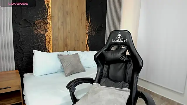 Clara Luu online show from October 2025 02:44:01 AM