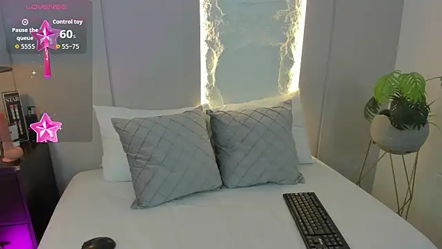 Clara Luu online show from October 2025 02:37:02 AM