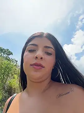 Isaa-Sweet online show from April 2026 04:11:02 PM