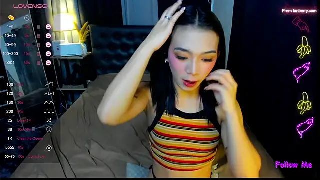 Snapshot of bellamoonlightX chatting on May 2026 07:46:02 AM bellamoonlightX online show from May 2026 07:46:02 AM