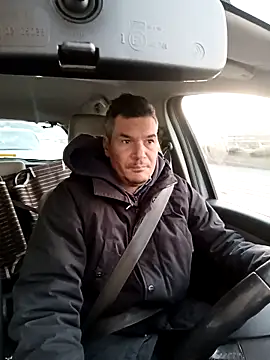 twitshe online show from November 2025 04:05:01 PM