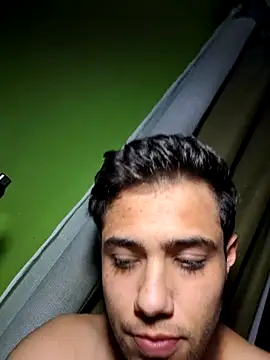 PrettyBoyyy11 online show from October 2025 04:07:01 AM