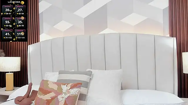 Mommy Naughty online show from March 2026 11:27:01 AM