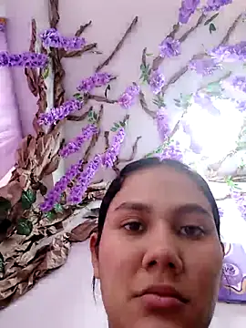 burbuja02 online show from November 2025 02:17:01 PM