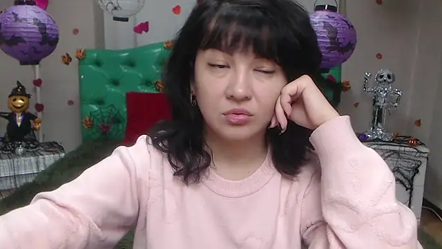 SelenaFly online show from October 2025 06:17:01 AM