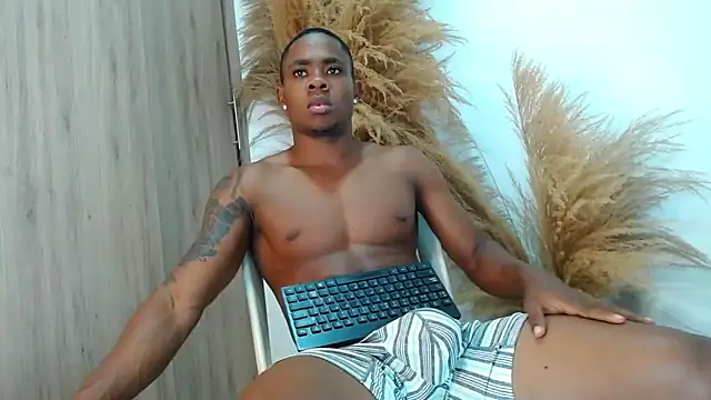 liambolt online show from November 2025 02:32:02 AM