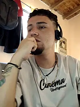 Snapshot of Juuaanp3 chatting on September 2025 04:51:02 PM Juuaanp3 online show from September 2025 04:51:02 PM