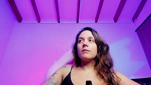 Sophia House  online show from November 2025 11:10:01 PM