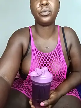 Snapshot of DarkQueen_94 chatting on May 2026 04:32:02 AM DarkQueen 94 online show from May 2026 04:32:02 AM