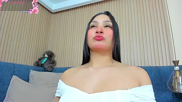 Snapshot of angel_ponce chatting on June 2026 07:07:01 PM angel ponce online show from June 2026 07:07:01 PM
