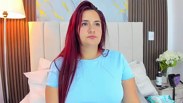 Snapshot of Victoria_Guzman chatting on May 2026 05:10:02 PM Victoria Guzman online show from May 2026 05:10:02 PM