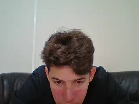 Maxtaylor18 online show from November 2025 04:12:01 AM