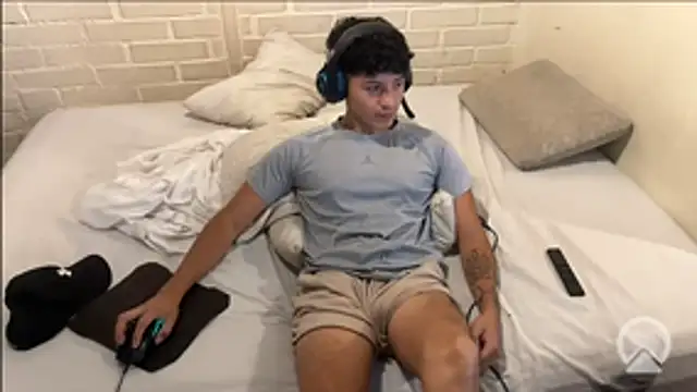 feeelipe2007 online show from February 2026 11:10:02 PM