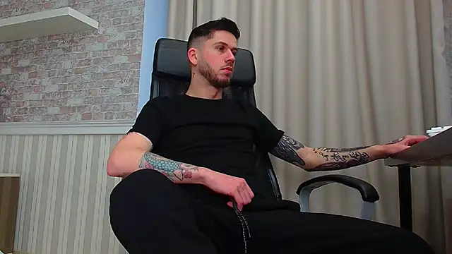 JonahShaw online show from December 2025 05:55:02 AM