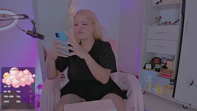 amywilld online show from February 2026 01:22:02 AM