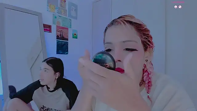 amywilld online show from August 2026 05:00:02 PM