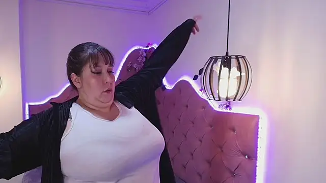  Emily rosee  online show from January 2026 05:27:02 PM