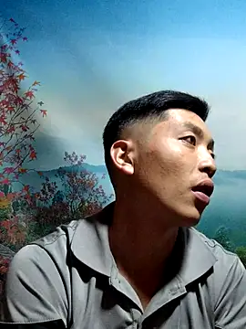 LuPhungg online show from October 2025 10:47:02 AM