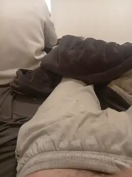 Snapshot of Couplefrsex chatting on October 2025 02:35:02 PM Couplefrsex online show from October 2025 02:35:02 PM