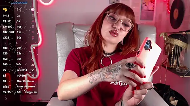 Snapshot of FabulousVenus chatting on September 2025 04:06:02 PM FabulousVenus online show from September 2025 04:06:02 PM