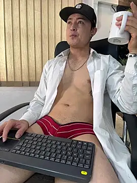 Snapshot of Alexander_ferre chatting on July 2026 12:40:02 PM Alexander ferre online show from July 2026 12:40:02 PM