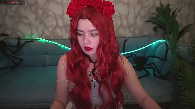 RedDoll  online show from October 2025 07:37:02 PM