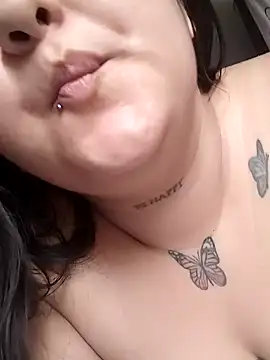 SoffiiCurvy online show from September 2025 01:27:01 PM