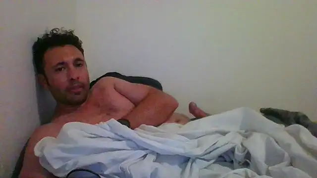 Snapshot of micgolf2025 chatting on October 2025 03:53:02 AM micgolf2025 online show from October 2025 03:53:02 AM