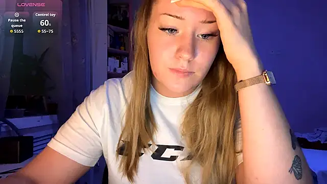 PandaFluff online show from October 2025 03:55:01 PM