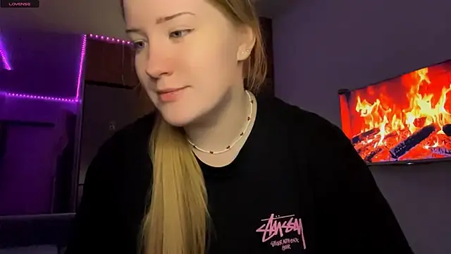 PandaFluff online show from April 2026 05:50:02 PM