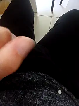 elisaelisa12 online show from September 2025 10:06:01 AM