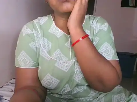 Snapshot of its_me_Rashmi chatting on September 2025 05:46:02 PM its me Rashmi online show from September 2025 05:46:02 PM